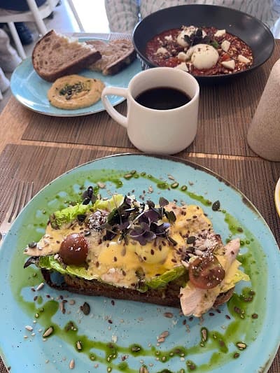 SUNNY Kitchen & Coffee atmosphere