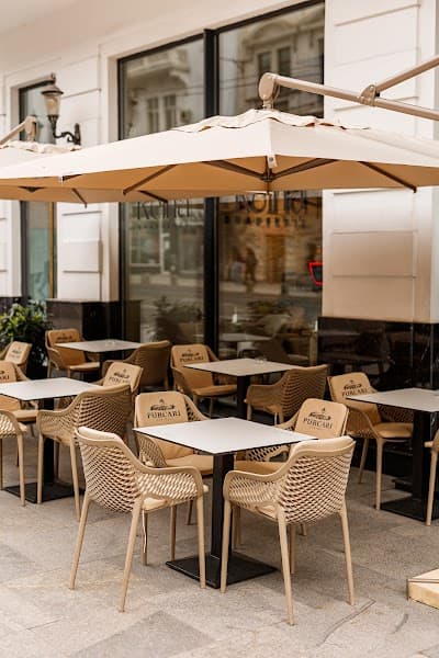 Interior of Reina Brasserie in București