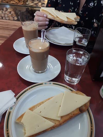 Cafetería Panadería Mayte atmosphere