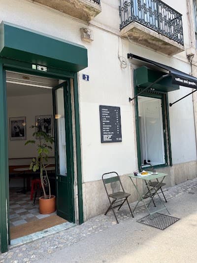 Interior of Buna in -267 Lisboa