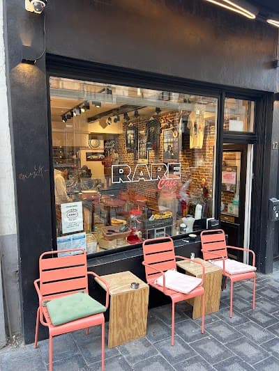 Interior of RARE CAFÉ in Bruxelles