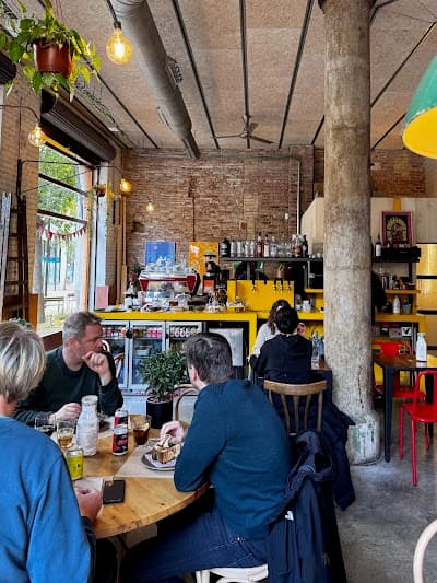 Interior of OMA Bistró in Barcelona