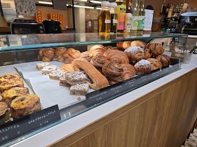 Le Petit Marais coffee