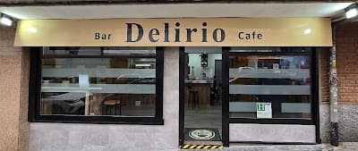Delirio Bar Cafe atmosphere