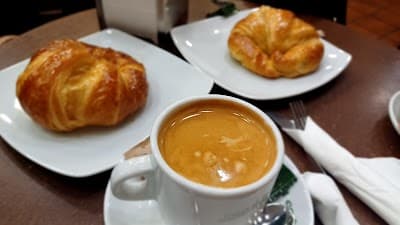 El café de Camilo atmosphere