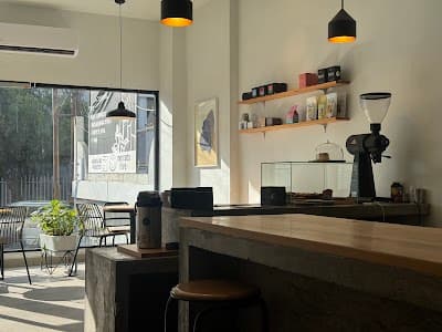 Interior of Regular COFFEE AND BOOKS II in N.L.