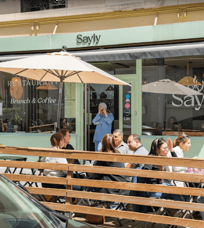 Interior of SAYLY BRUNCH & COFFEE in Paris
