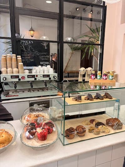 Tate Speciality Coffee atmosphere