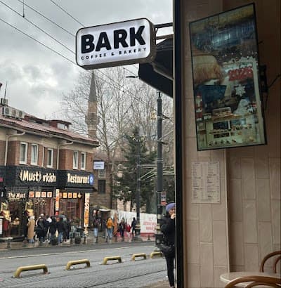 BARK Coffee & Bakery atmosphere