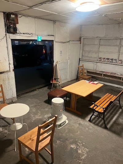 Interior of 髙見珈琲(Takami Coffee) in 530-0015