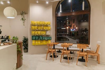 Interior of Meron Cișmigiu in București