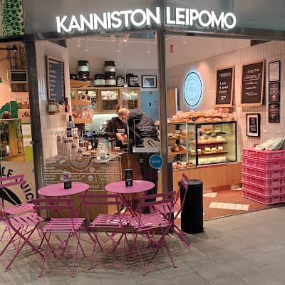 Interior of Kanniston Leipomo in Espoo