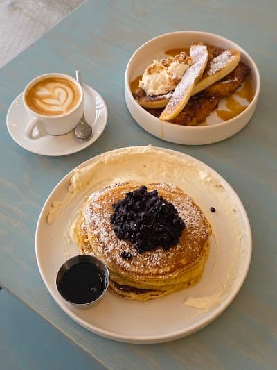 Causier - Coffee & Brunch atmosphere