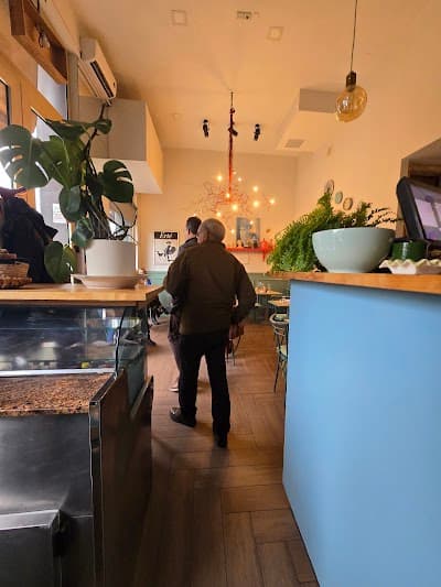 Interior of Garlic Café e Bistro in -311 Lisbon