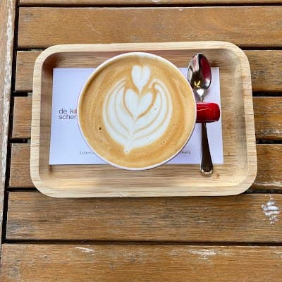 De Koffieschenkerij atmosphere