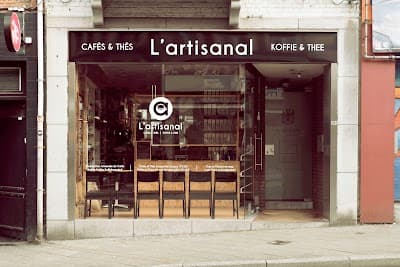 Interior of L'artisanal | Cafés & Thés in Woluwe-Saint-Lambert
