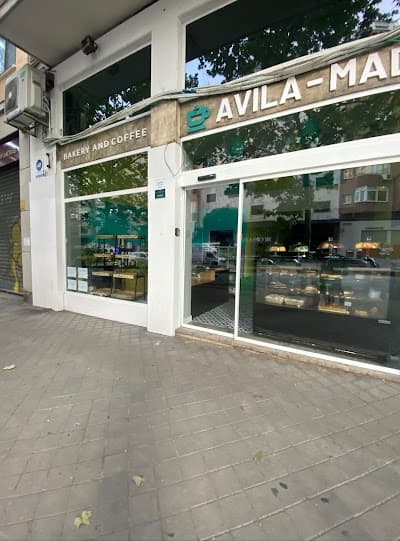 Interior of Ávila Mad Coffee & Bakery in Madrid