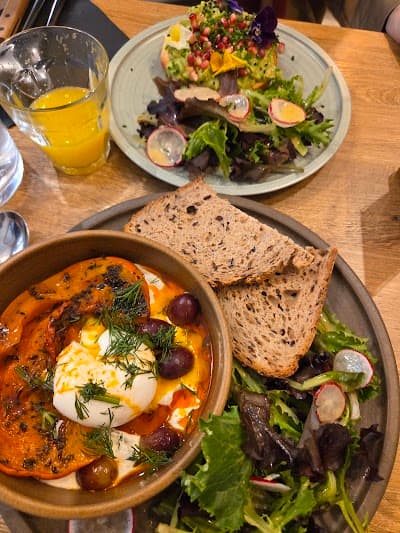 Café Marlette - Brunch Montmartre atmosphere