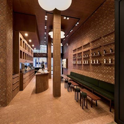 Interior of ZaCaffè Hemosilla in Madrid