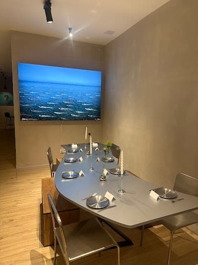 Escala House atmosphere