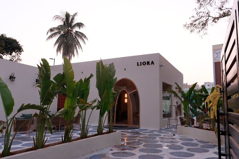 Cafe Liora atmosphere