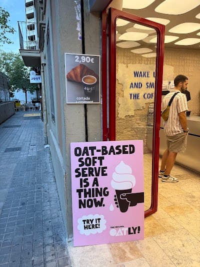 Interior of JUST Coffee in Barcelona