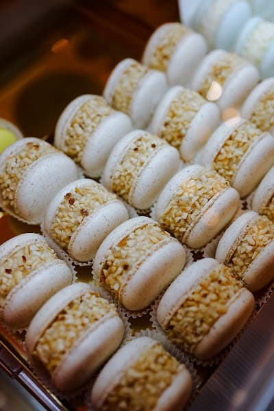 Macarons Store Café & Specialty Coffee coffee