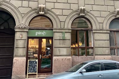 Interior of Pine - Coffee & More in Báthory utca 15