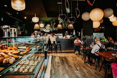 Interior of Mazzapan Pastelería in Alicante
