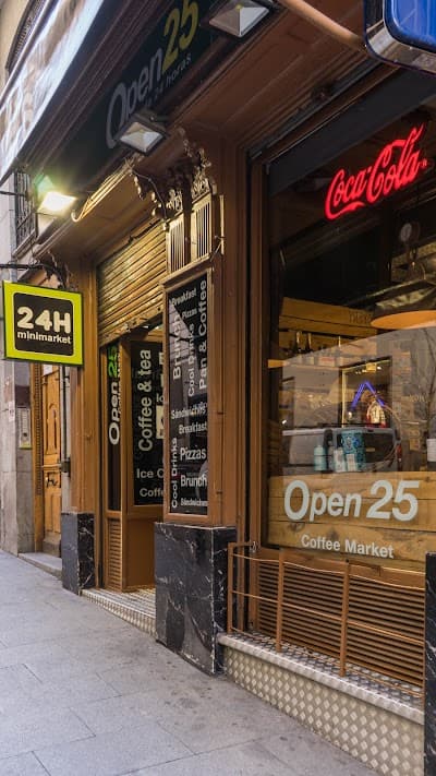 Open25 Coffee Market atmosphere