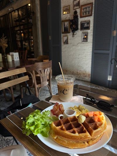 CupC Coffee Creation Cafe Khaosan atmosphere