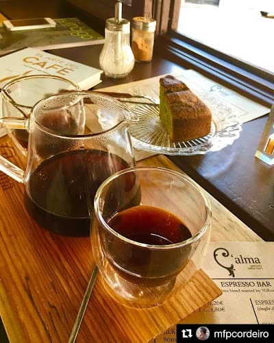 C'alma Coffee Room atmosphere
