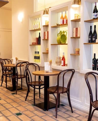 Interior of Capilungo All Day Dining - Brunch & Restaurant Covent Garden in London WC2E 9JS