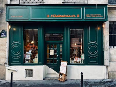 L’îlebrairie & Co. atmosphere