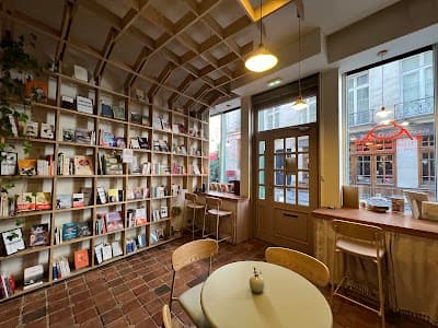 Interior of L’îlebrairie & Co. in Paris