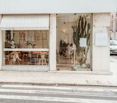 Interior of AMUN CAFÉ in -100 Lisboa
