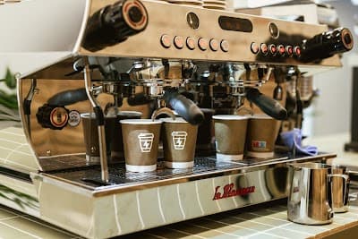 Syra Coffee Argensola atmosphere