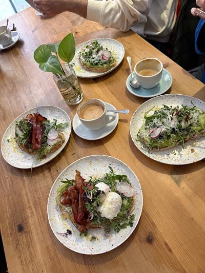 Bluebell Coffee Roasters atmosphere