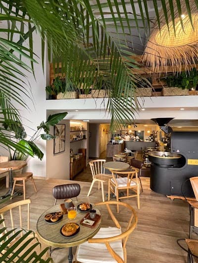 Interior of Simpli Coffee Braamcamp in -096 Lisboa
