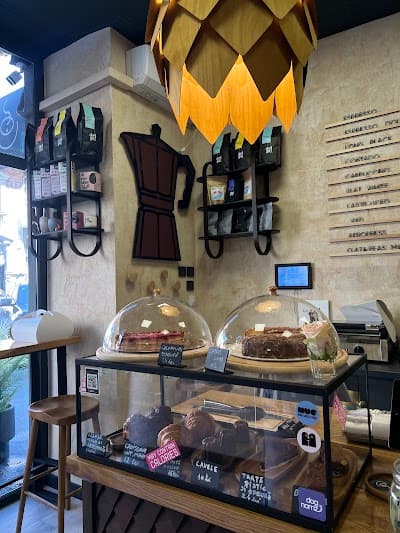 COSH Artisanal Coffee - a speciality coffee shop atmosphere