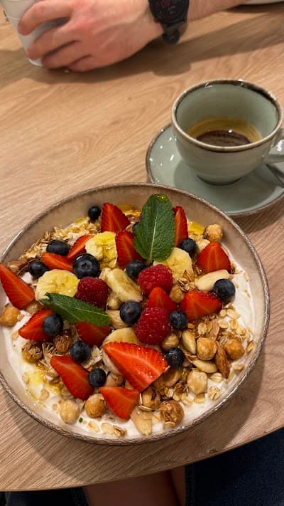 Noor Brunch | Specialty Coffee & Matcha atmosphere