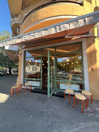 Interior of Siphon Coffee Shop in București