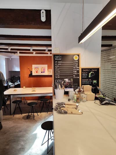 Interior of Casa Capicúa Café de Especialidad in Valencia