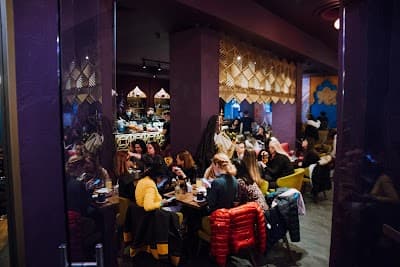 Interior of Ganesha Caffe Victoriei in București