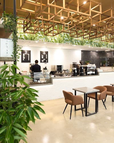 Interior of Hale Coffee Company in ON M5C 1J4