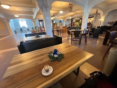 Interior of Café des Tours in ON K1N 1J9
