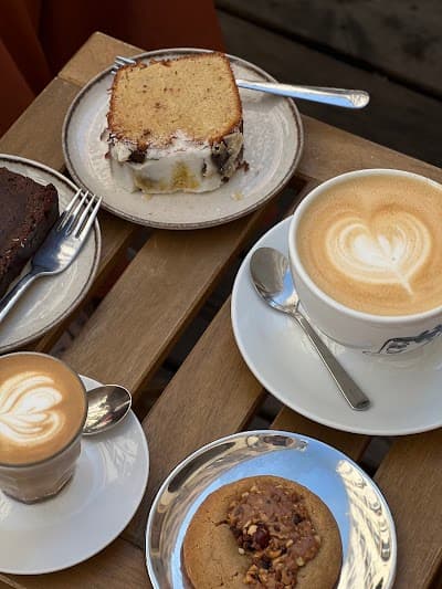 Huddle Coffee atmosphere