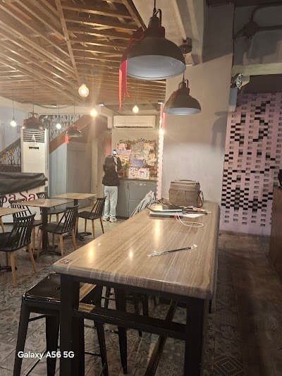 Sasa Cafe atmosphere