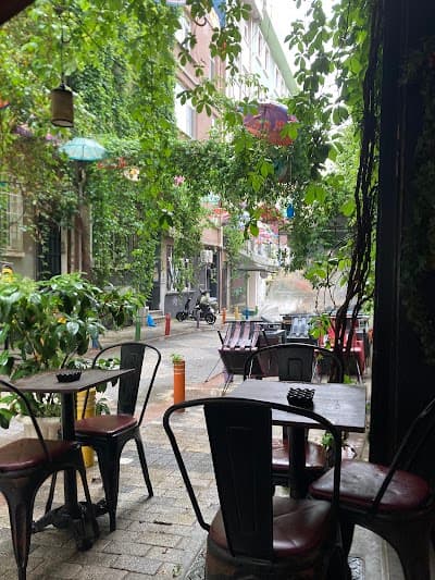Interior of Malavita Coffee in Kadıköy/İstanbul