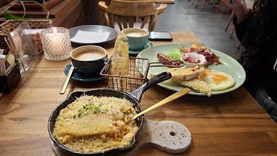 Gardenia Brunch & Coffee Milla de Oro atmosphere